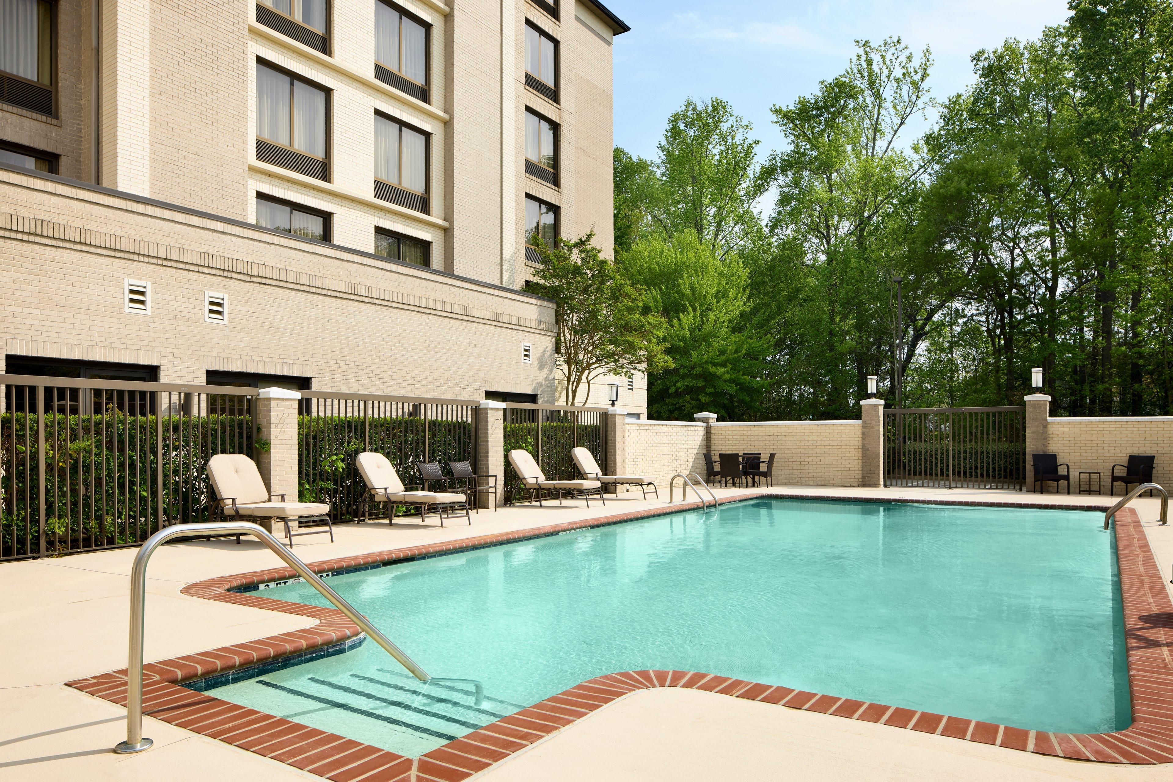 Holiday Inn Express & Suites Alpharetta, An Ihg Hotel Exterior photo